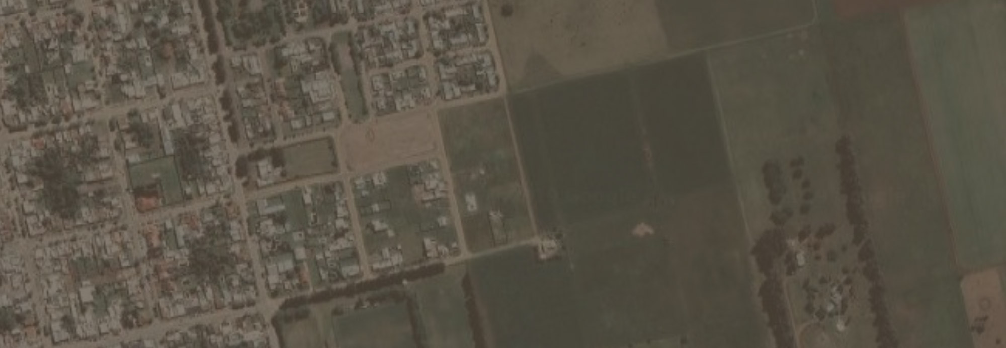 Retama | Ubicacion: Av. Italia (esq. Neuquén) | Salto (BA)